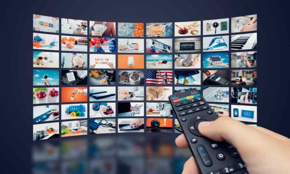 bringing-home-to-your-screen:-why-iptv-is-more-than-just-viewing-platform